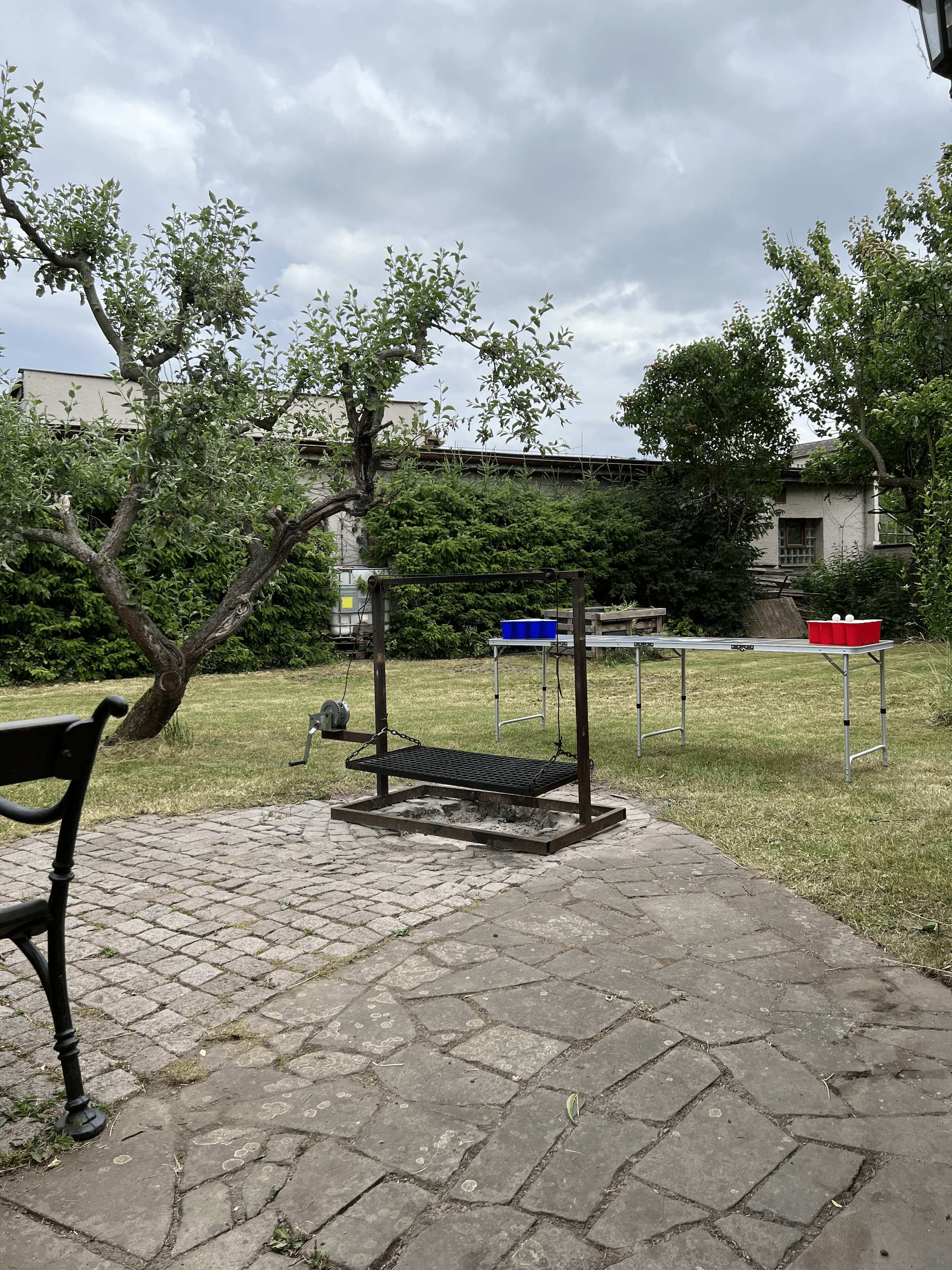 Zahrada – beerpong plná verze